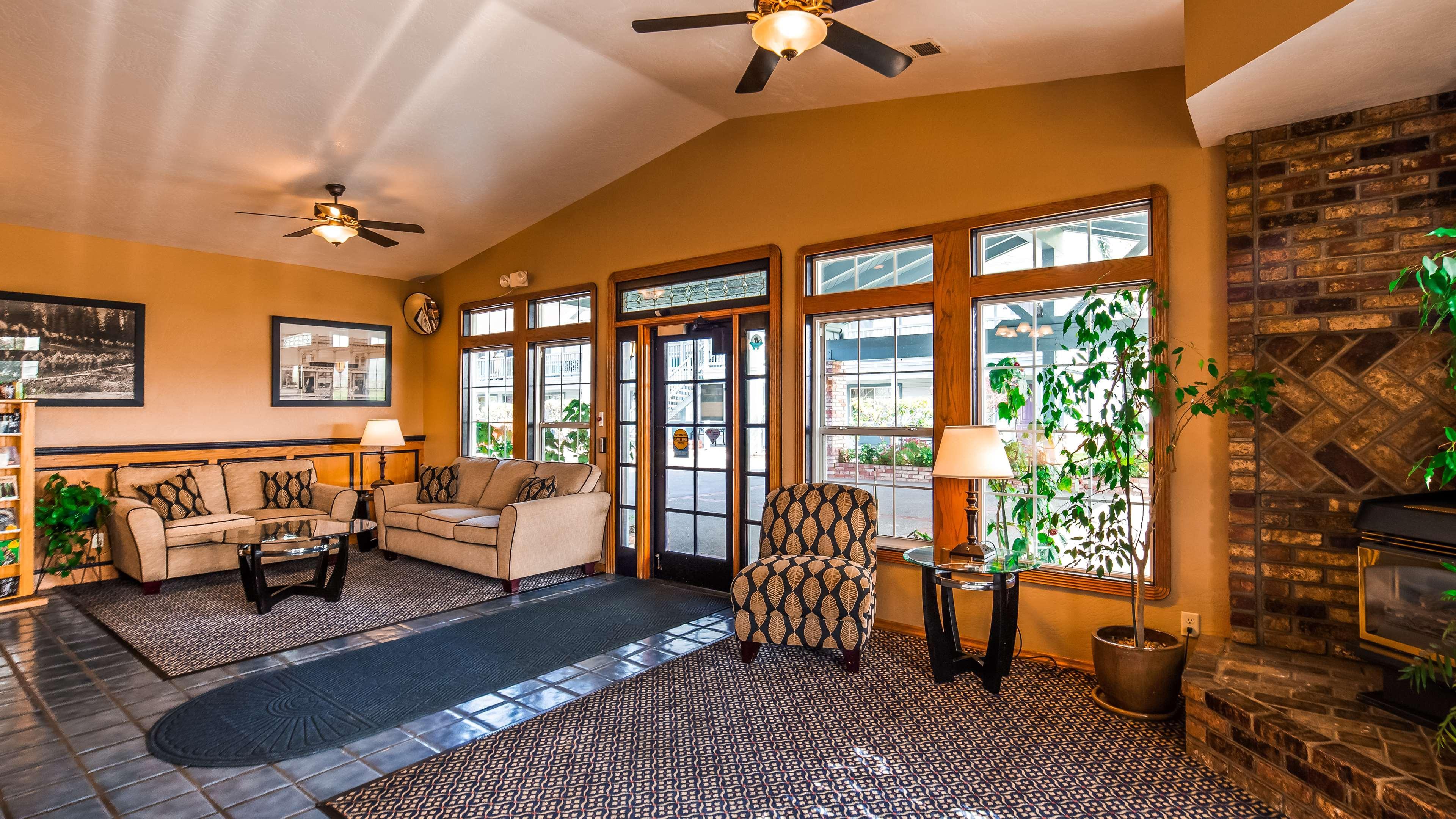 Best Western Country Inn Фортуна Екстер'єр фото