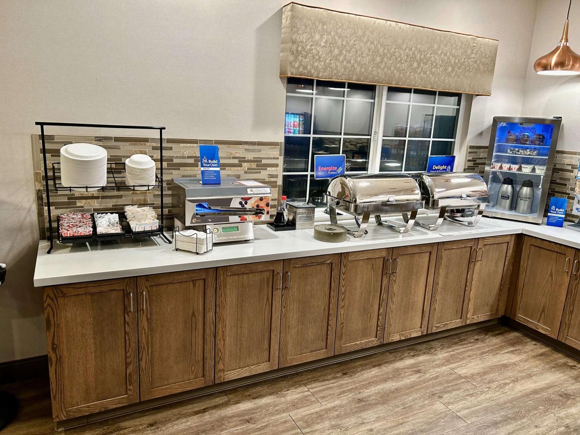 Best Western Country Inn Фортуна Екстер'єр фото
